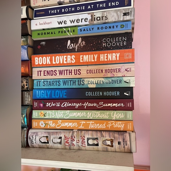 5/35$ booktok:they both die at the end,one of us is lying,we were liars,and more - Picture 2 of 7